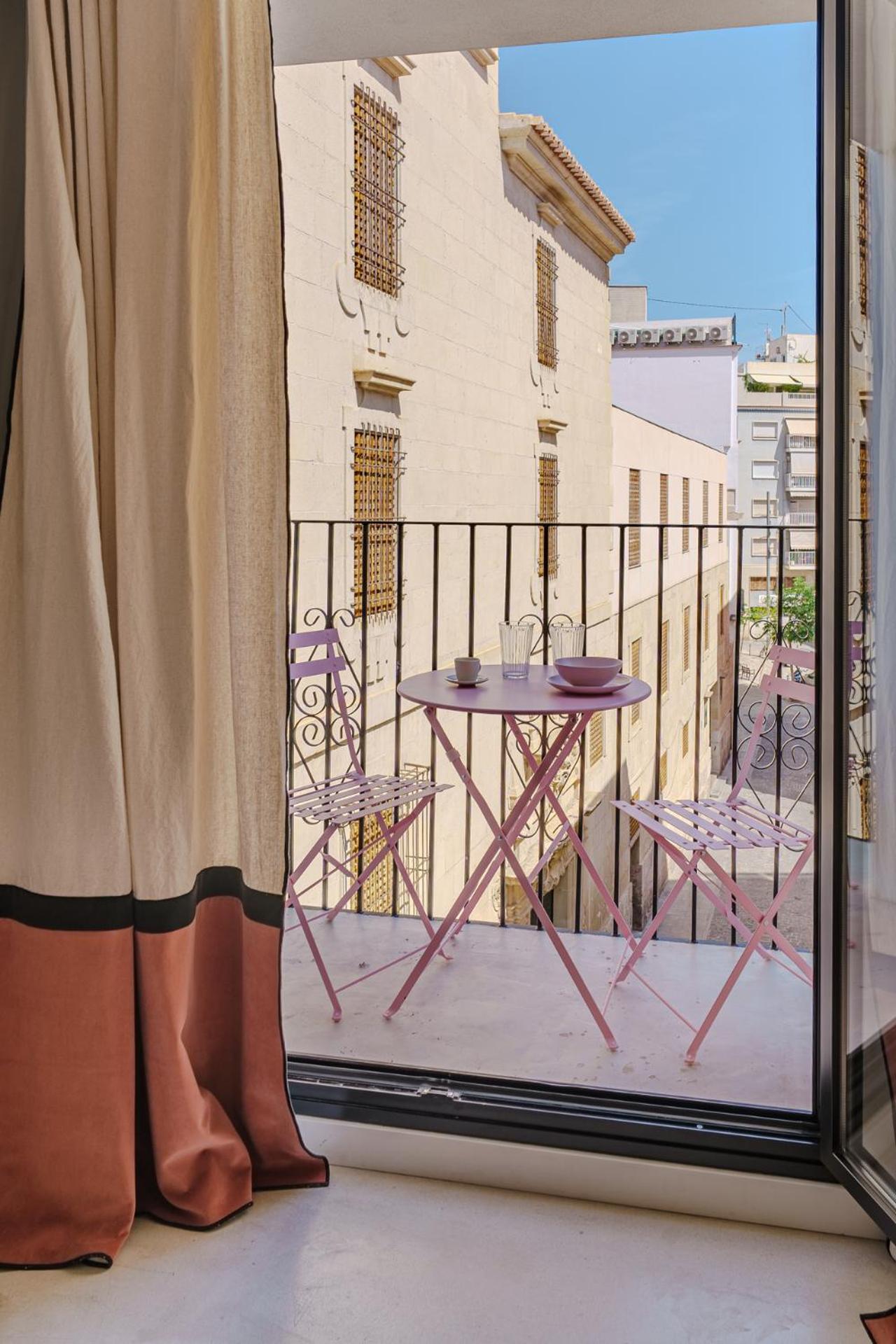 Apartment With Exceptional Charm In Historic Center Of Аликанте Экстерьер фото