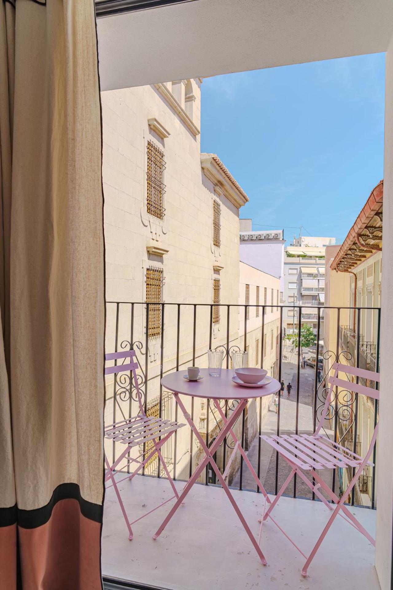 Apartment With Exceptional Charm In Historic Center Of Аликанте Экстерьер фото